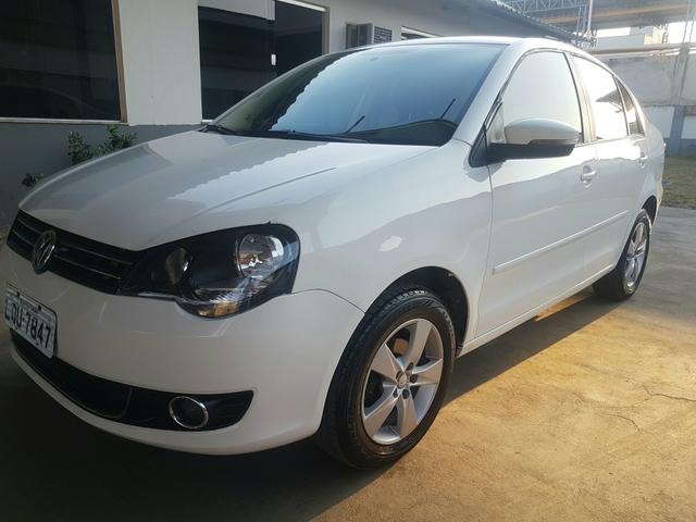 Vw Polo 1.6 confortline Branco 2014