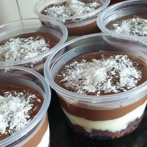 Brigadeiros ( Cento ) & Bolo no Pote ( Unidade) - Foto 2