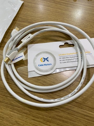 Cabo Mini DisplayPort com 1,8cm gold importado sem uso