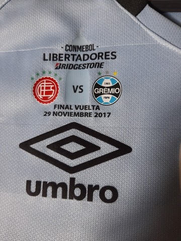 Camisa Grêmio Celes Luan-Libertadores 2017 - Oficial #7 Umbro M - Pachs oficiais da final - Foto 2