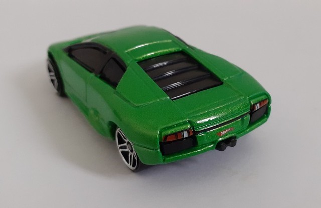 Lamborghini Murcielago - Escala 1/64 Hot Wheels  - Foto 4