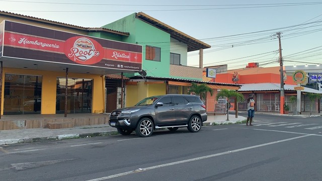 Ponto Comercial Avenida Santo Antônio - Capuchinhos 