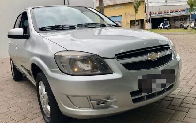 Celta LT 1.0 2015 flex Completo! Muito novo!Entrada + 48 x R$768,00
