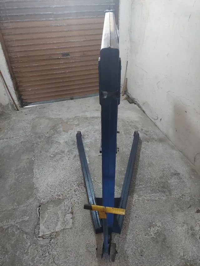 Girafa 2 toneladas semi nova