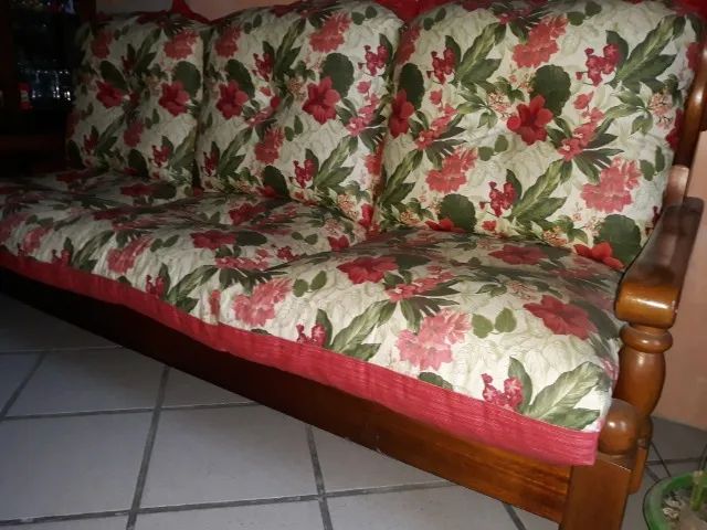Excelente Sofá de gramado e duas poltronas  - Foto 4