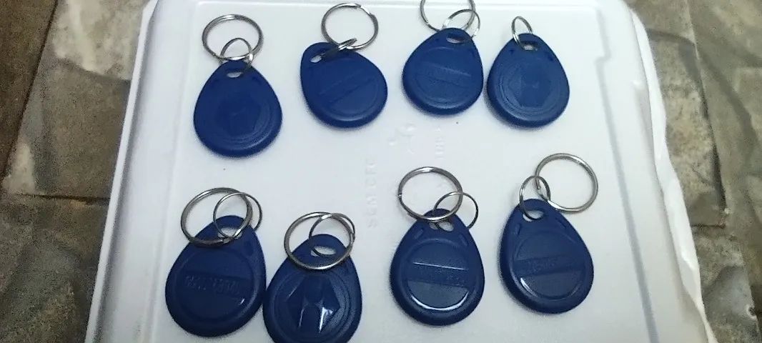 Chaveiro tag de aproximação, nunca usados, basta programar e codificar o tag, pacote com 8 - Foto 2