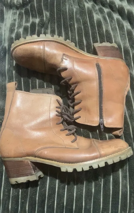 Bota de couro