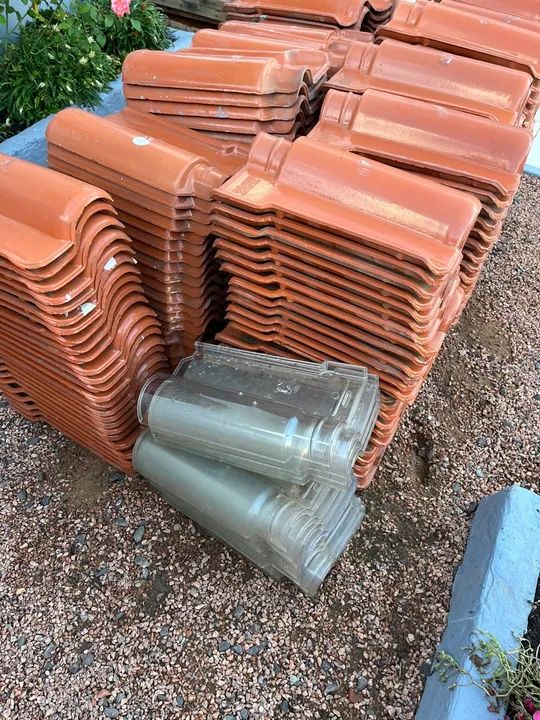 Telhas de cerâmica - Semi novas - Foto 2