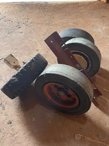 Rodas de empilhadeira com pneus e cubo