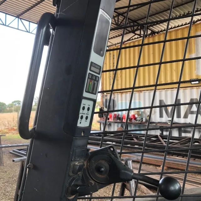 Mini Carregadeira New Holland L218 ano 2015 - Foto 4