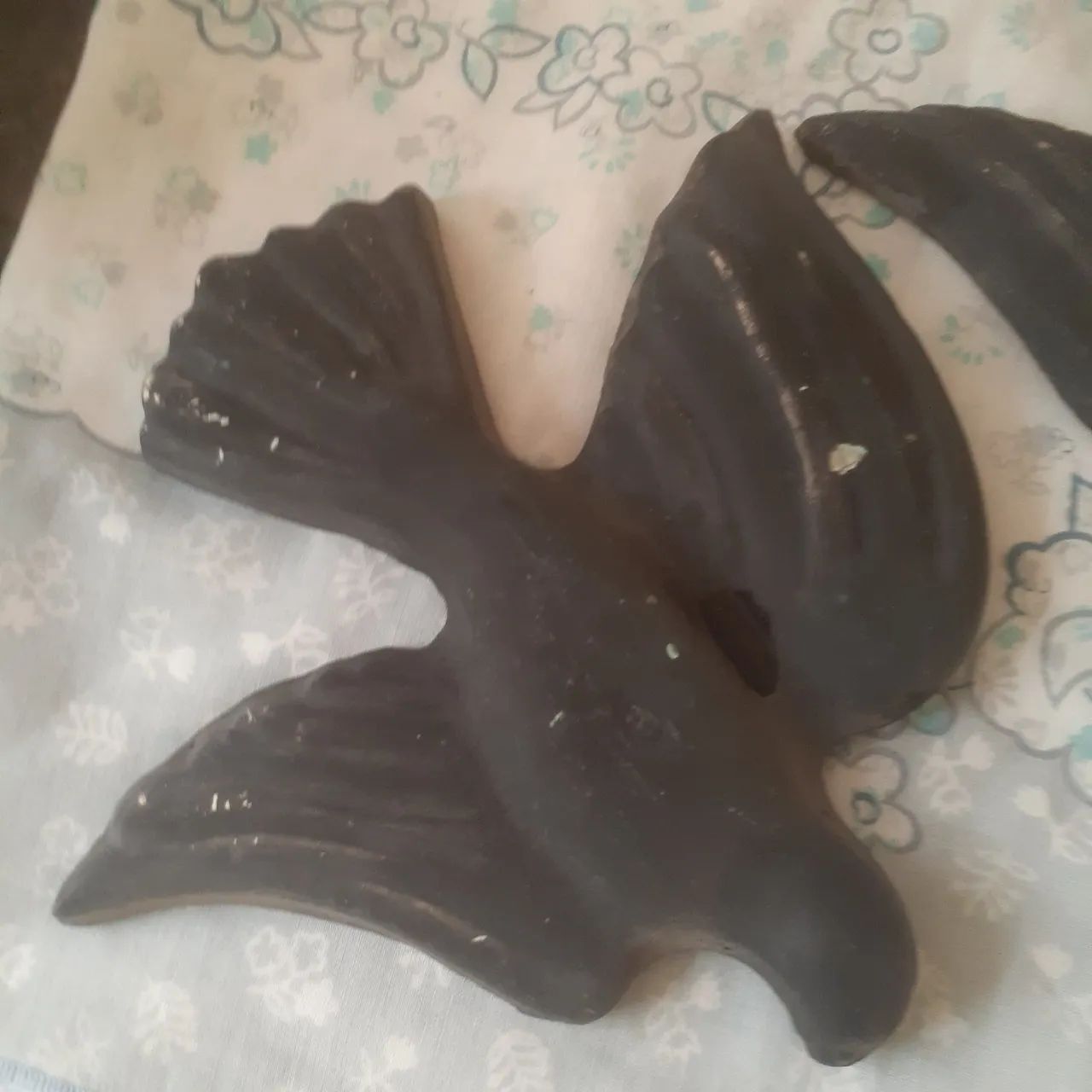 Andorinhas  pretas em gesso antigas.. - Foto 3