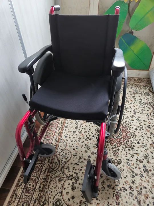 Cadeira de Rodas Jaguaribe NOVA