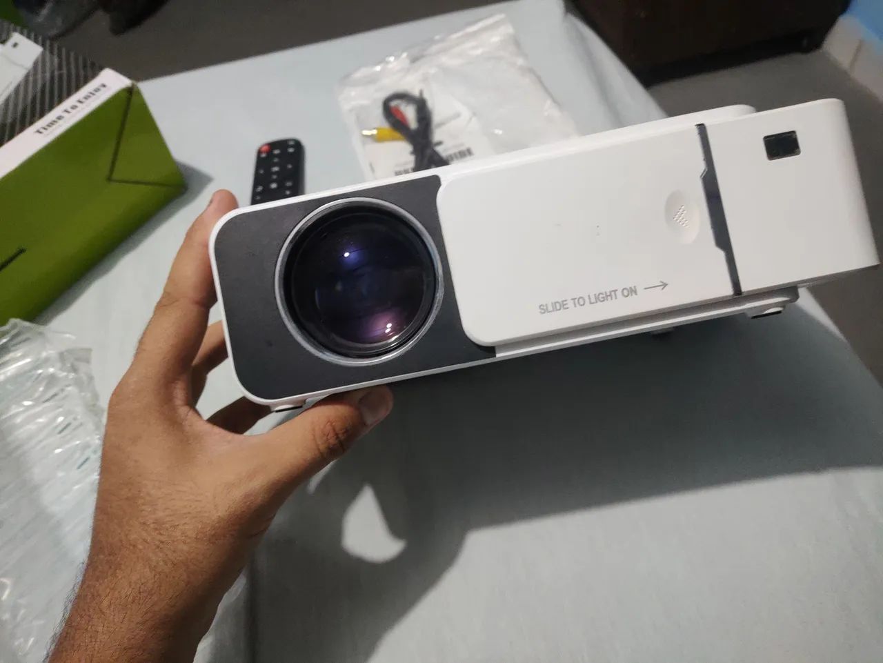 Projetor semi-novo, na caixa com todos os acessórios  - Foto 5