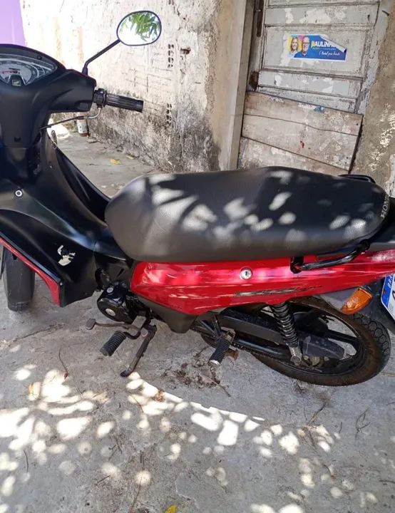 Honda Biz 100 Vermelha - Ótimo estado