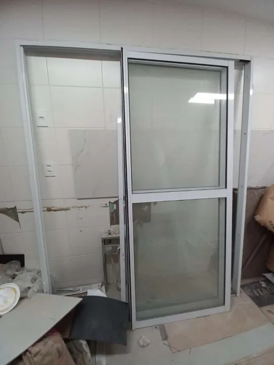 Porta balcão 1,80 x 2,20 alumínio branco zerada