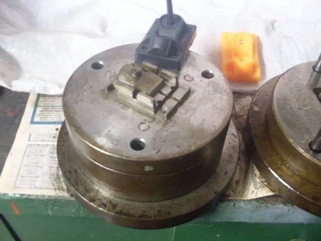 Molde Plástico Base Truck do Skate para injetora - Foto 3