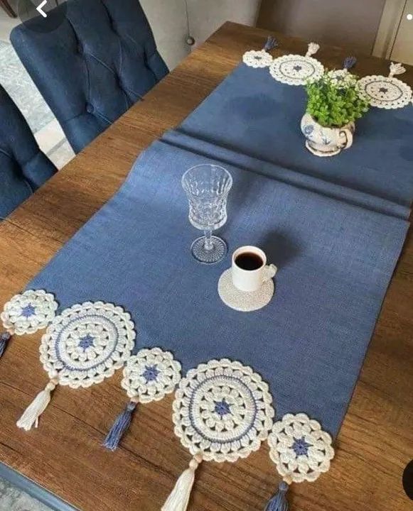 Trilho de mesa em crochê - Foto 6
