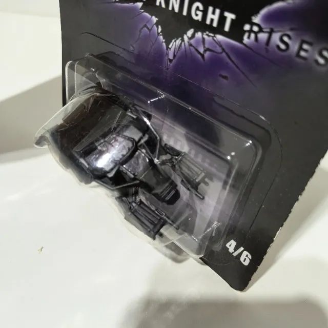 Hot Wheels The Dark Knight Rises The Bat - Novo e Lacrado - Foto 3