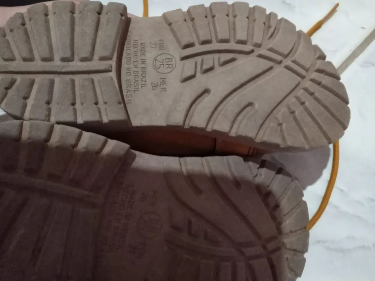 Botas Marrom para Bebê-tamanho 25 - Foto 4