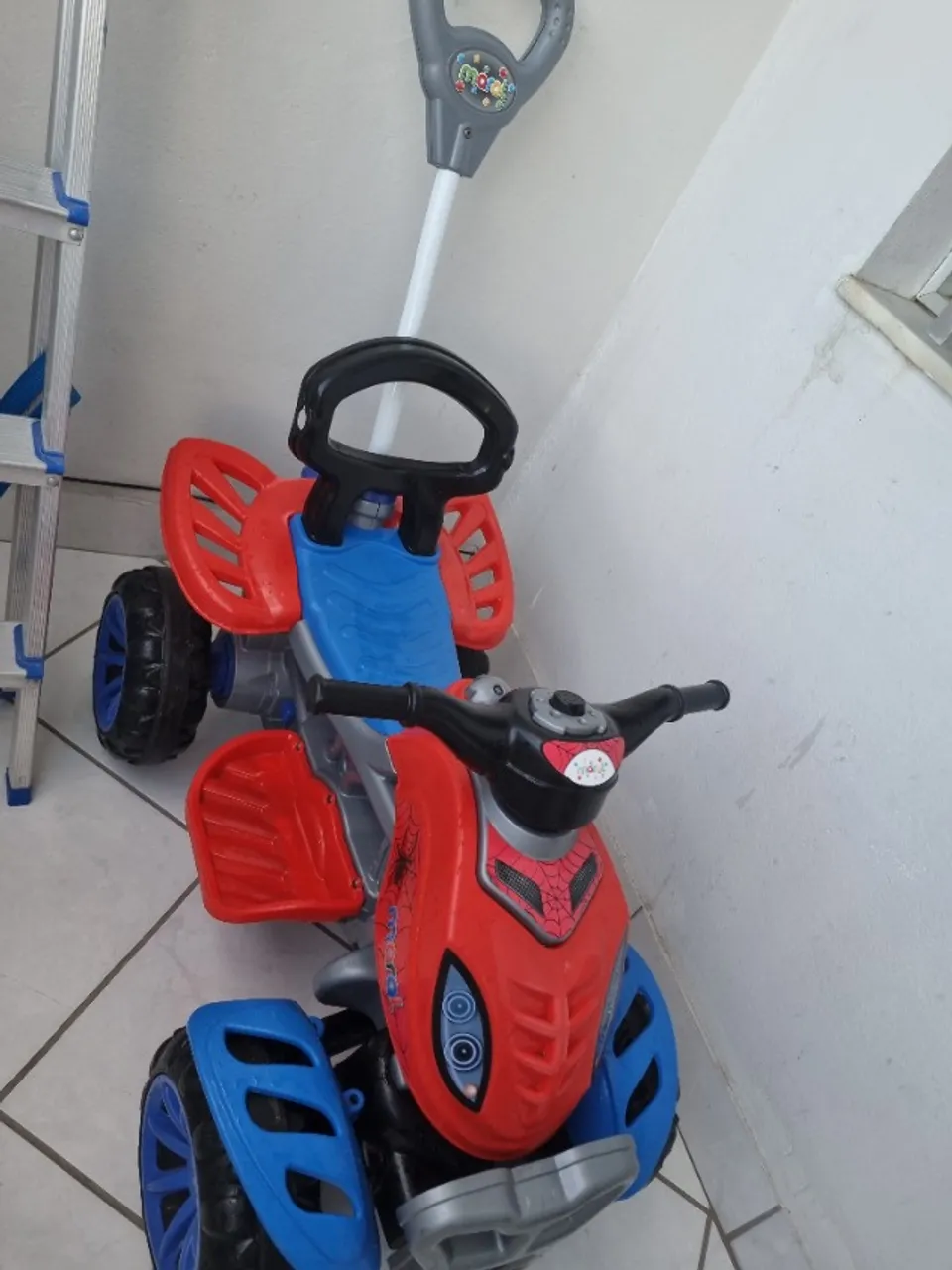 Vendo quadriciculo infantil 