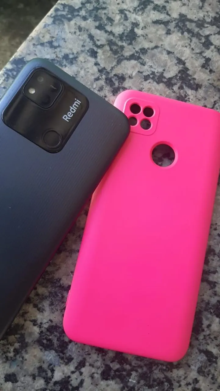 Celular top. Semi novo.