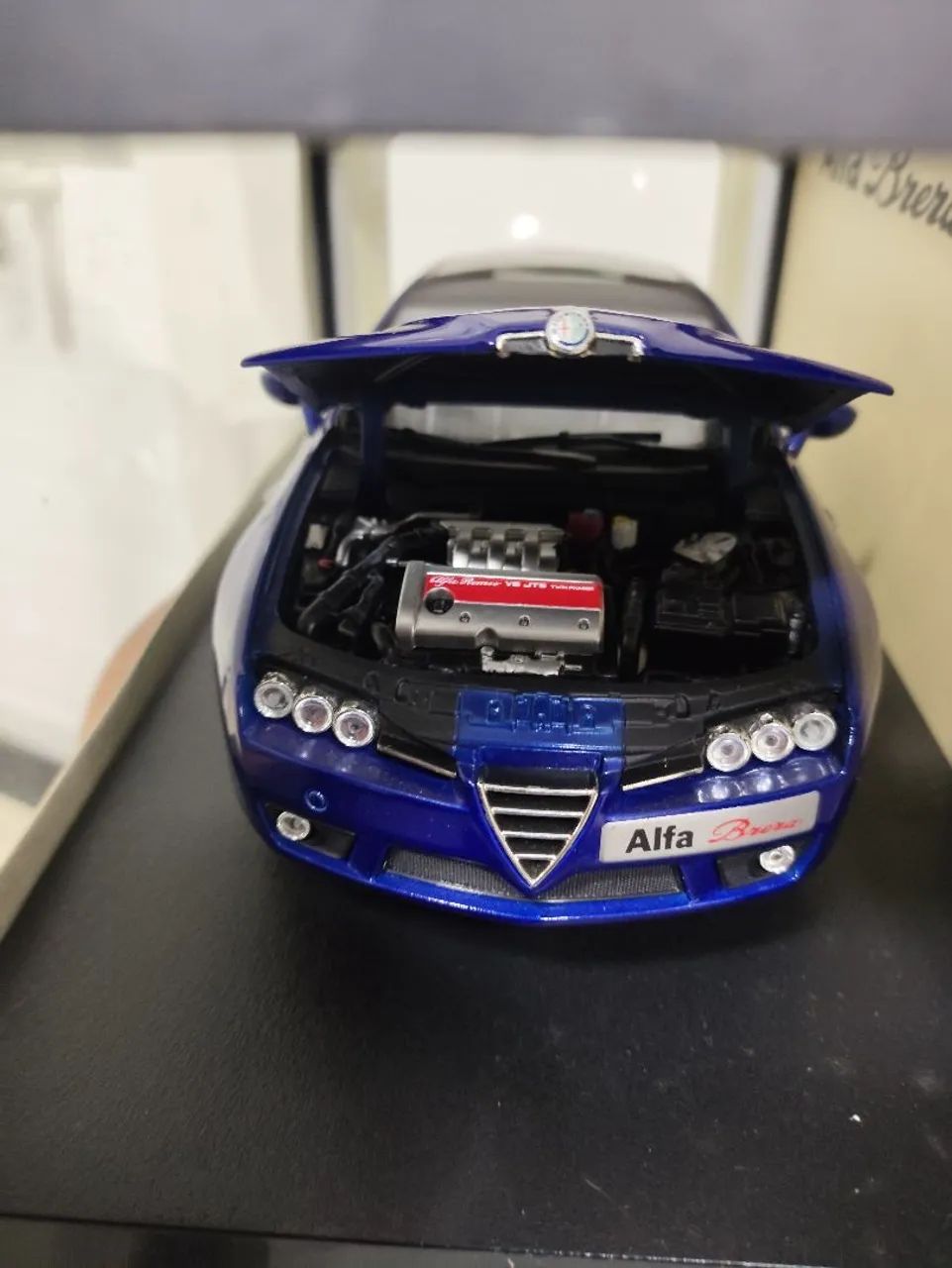 ノレブ Alfa Romeo Brera 1/18スケール ミニカー Y0953 ノレブ Alfa Romeo Brera 1/18スケール ミニカー Y0953