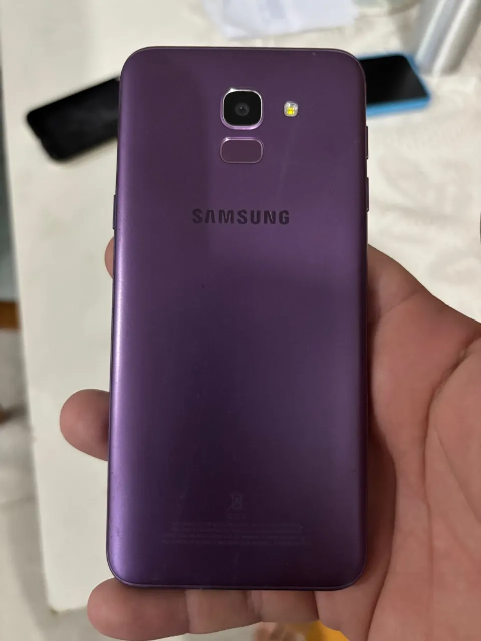 Vendo celular j6 em perfeito estado