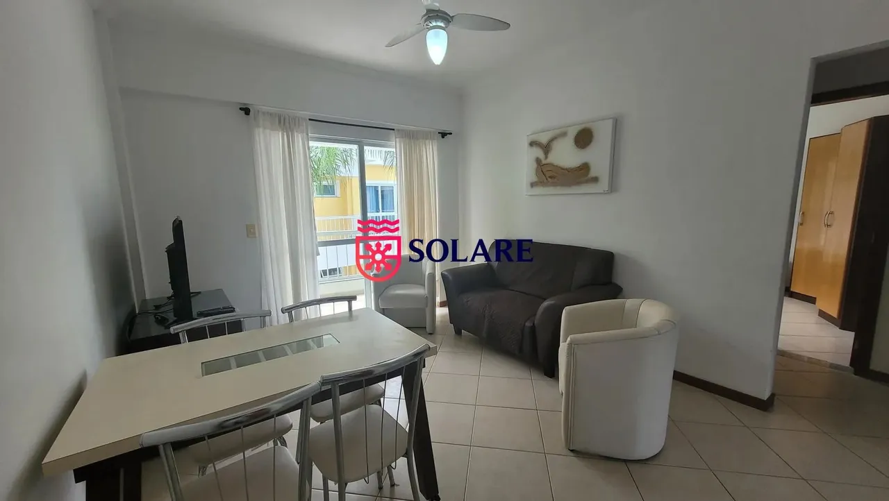 Apartamento de 02 dormitórios com piscina,internet e ar condicionado