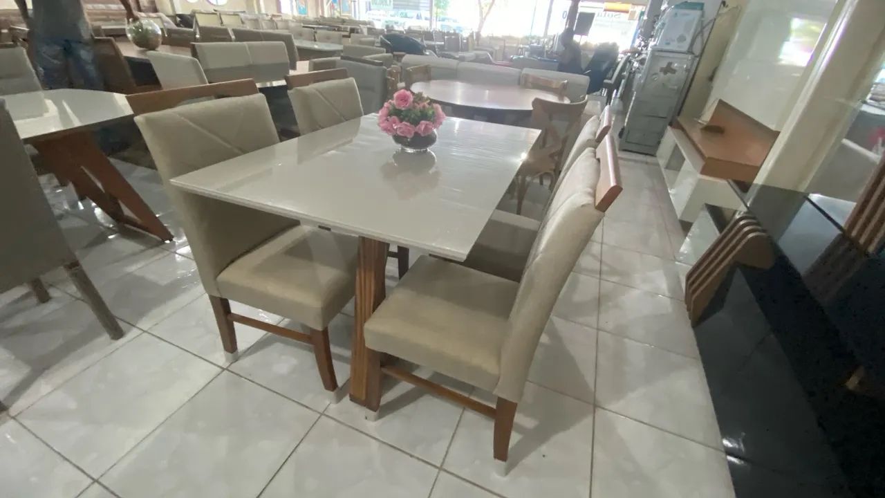 Mesa de Jantar Elegante com Tampo de Vidro de madeira  - Foto 3