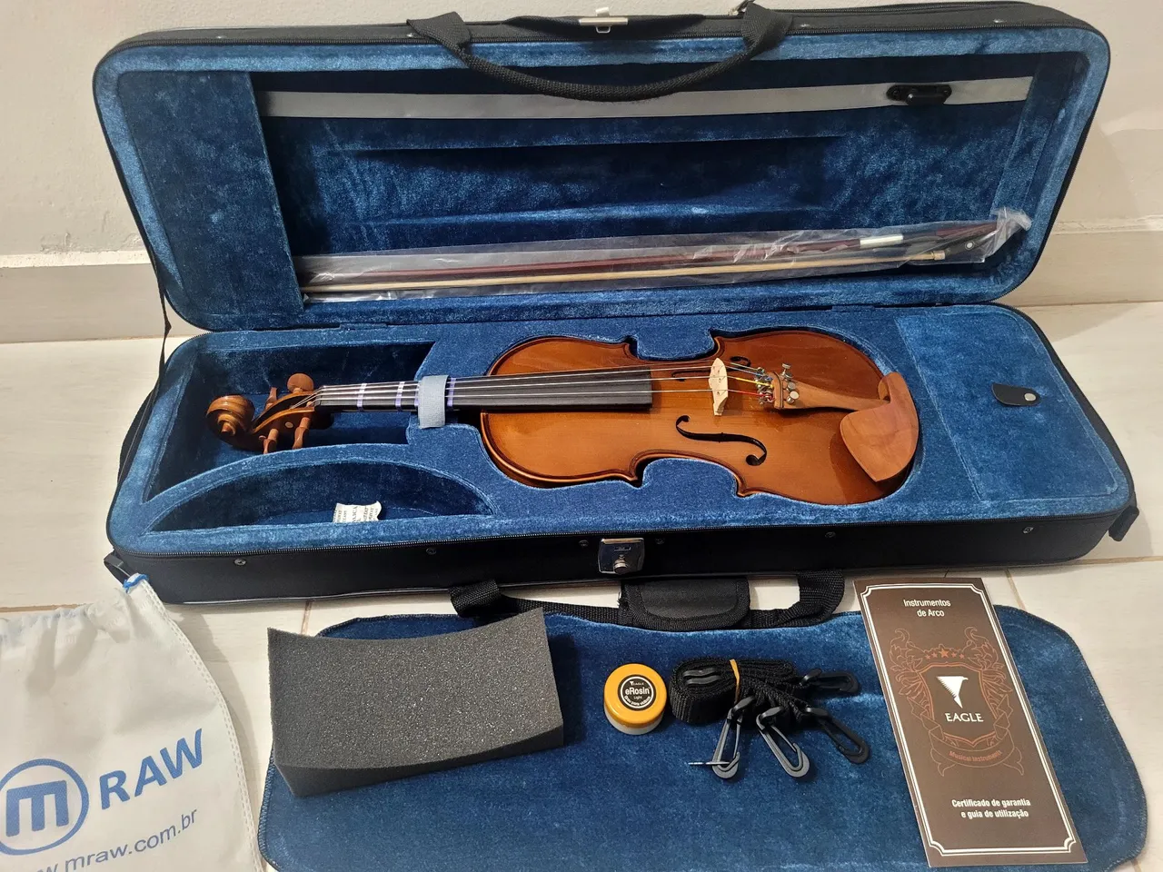 Violino Eagle VE441 em estado de novo