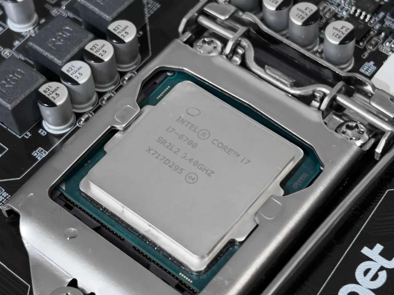 Kit UPGRADE - Intel Core i7 6700 + 16GB DDR4 - Peças de Hardware