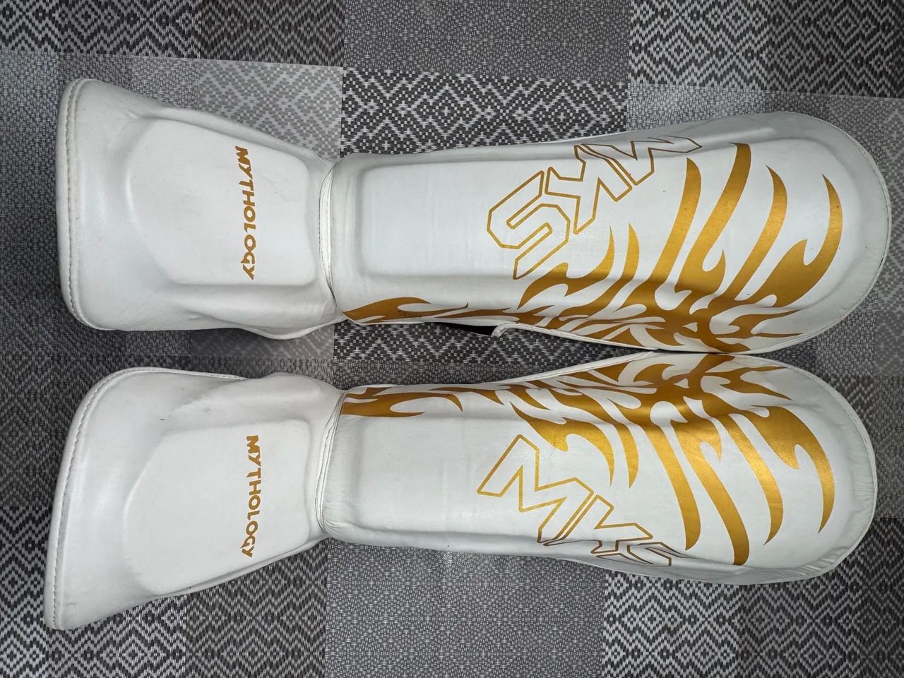 Luvas Fairtex 16 + caneleiras MKS - Foto 3