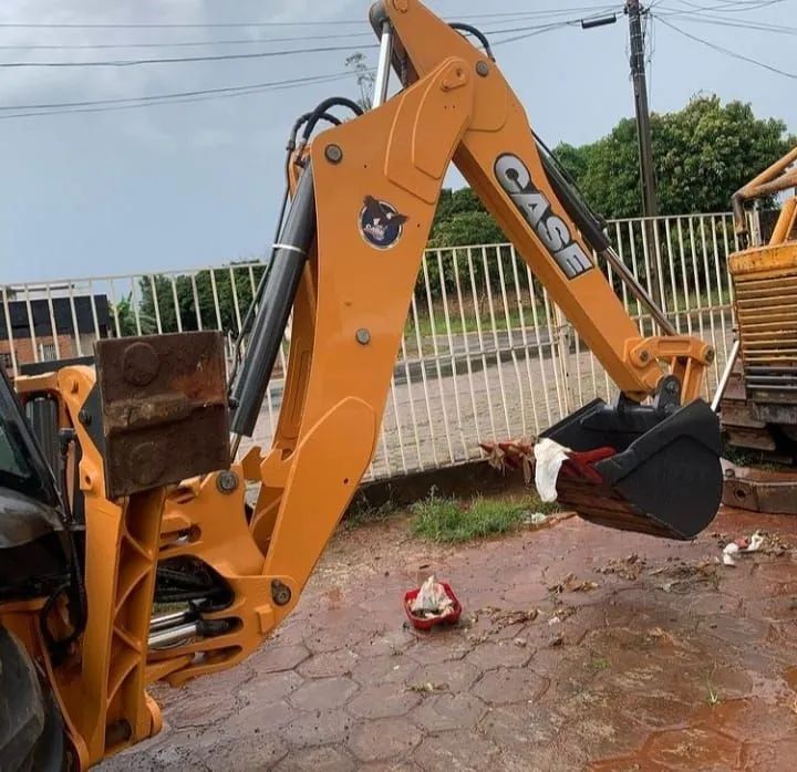 Retroescavadeira case 580n 4x4 ano 2016 - Foto 4