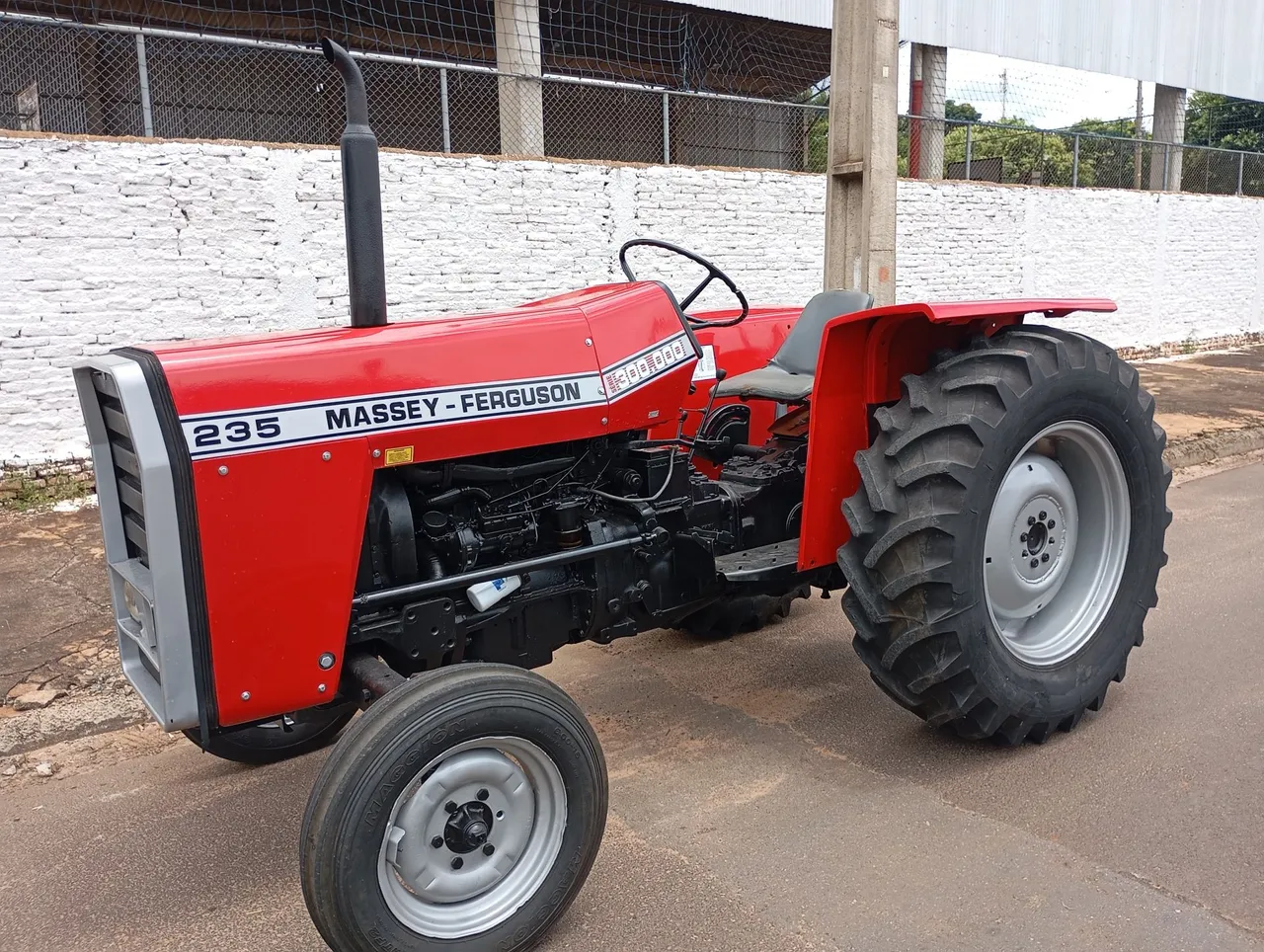 Vendo trator massey 235 está em cardoso sp