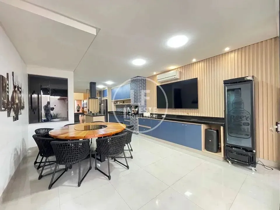 Excelente Casa a 5min do Buriti Shopping | 3 Suítes | 280m² | SEMI MOBILIDA