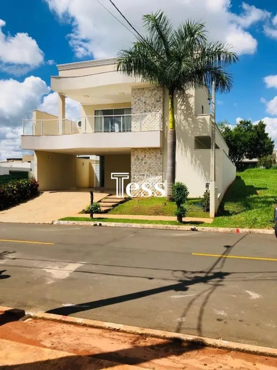 ALUGA - Casa Sobrado condomínio Recanto do Lago 5 dormitórios 370m² const. região da repre