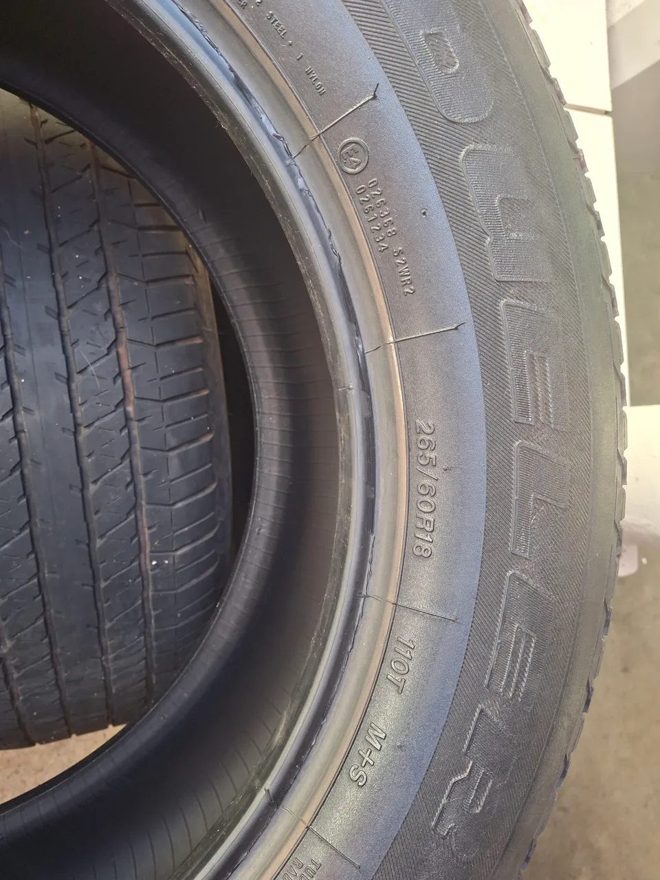 Vendo Pneus Aro 18