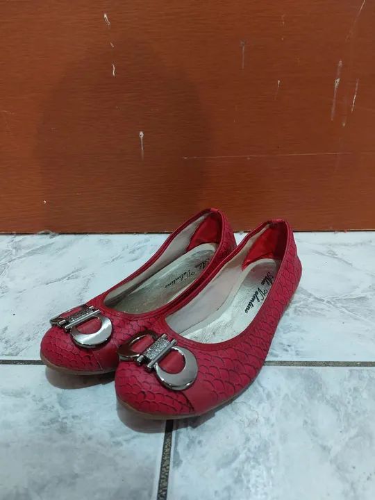 Sapatilhas Vermelhas com Fivela