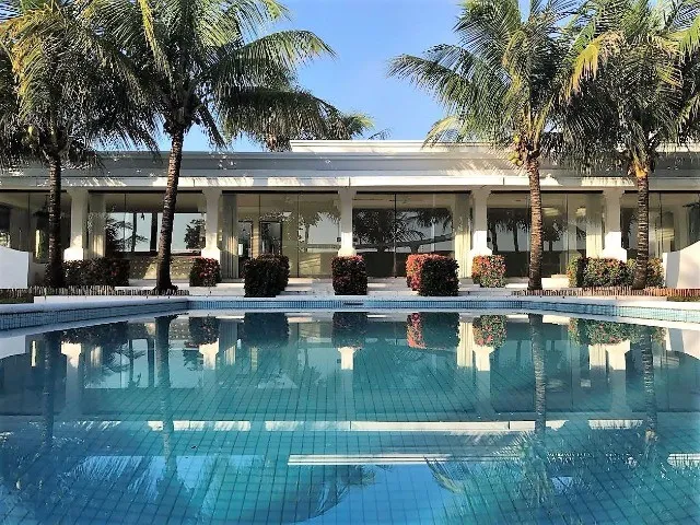 Casa Luxuosa à venda em Condomínio Altos da Represa, Americana-SP: 4 Quartos, 4 Suítes, 3