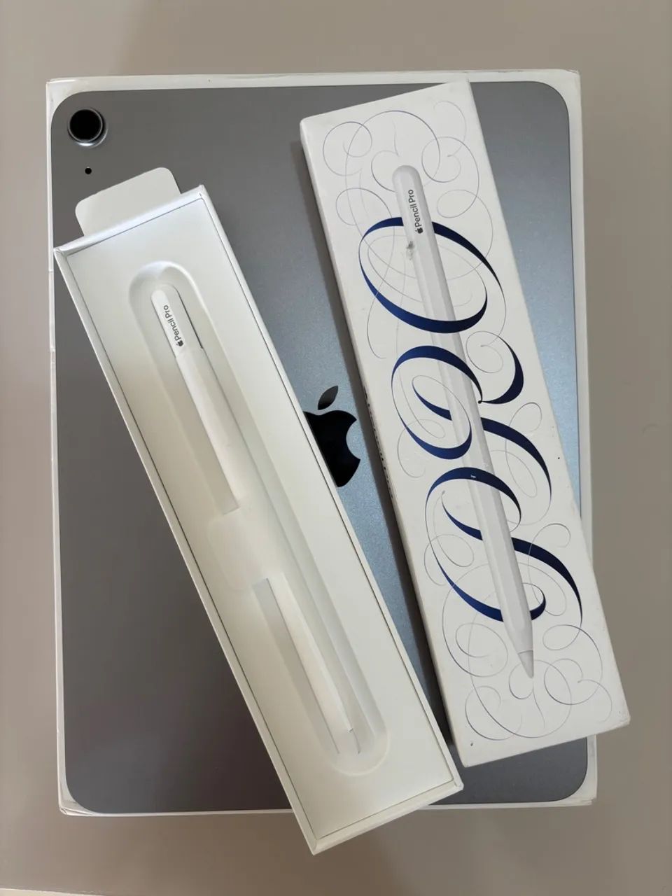 ひろりん iPad Air M3 Apple Pencil pro IPad Air M3 (2025) + Apple Pencil PRO (CAIXA ABERTA APENAS