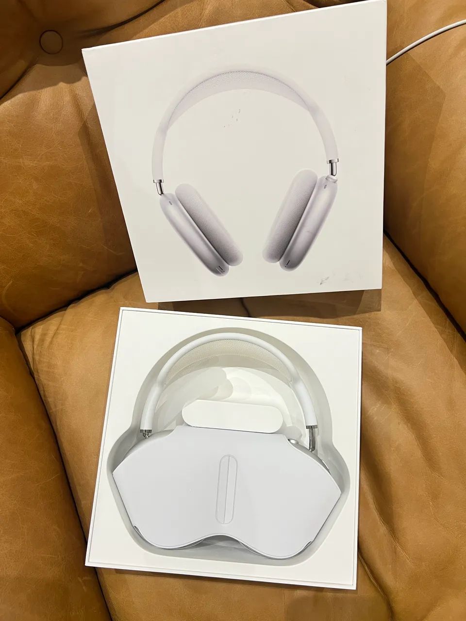 ? Apple AirPods Max - Prata com Faixa Branca | Modelo A2096