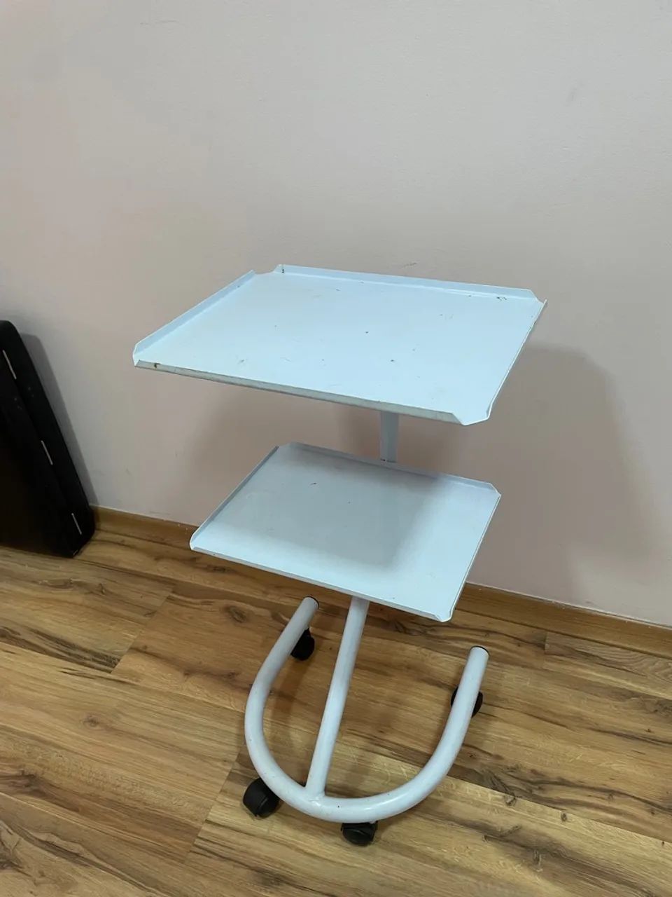 Carrinho de apoio branco com 2 prateleiras - Foto 4