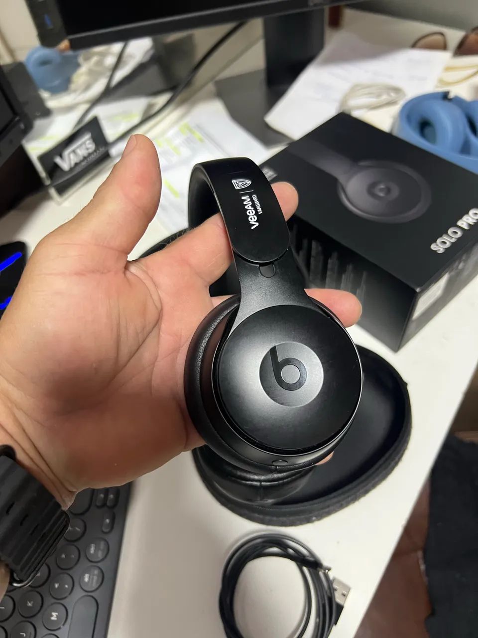 Beats Solo Pro preto 