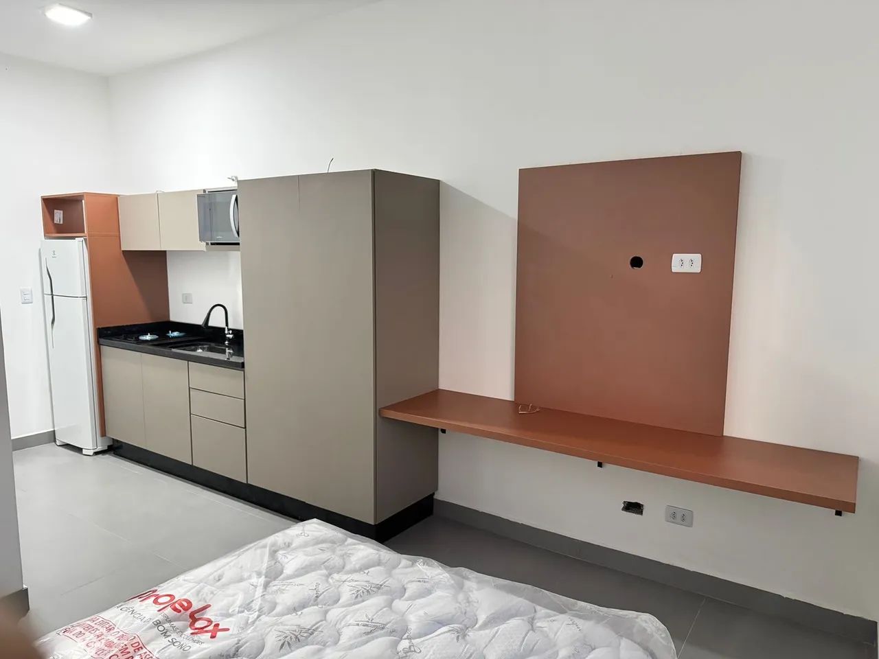 Kitinet para aluguel tem 23 metros quadrados com 1 quarto em Capão Raso - Curitiba - PR - Foto 2