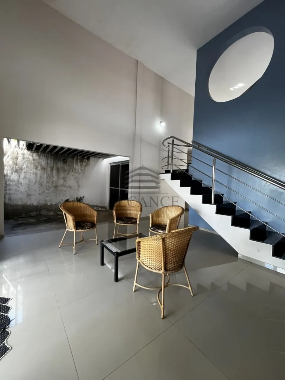Casa no Bairro Santa Isabel com 376m², 6 Quartos, Sala de Cinema e Energia Solar
