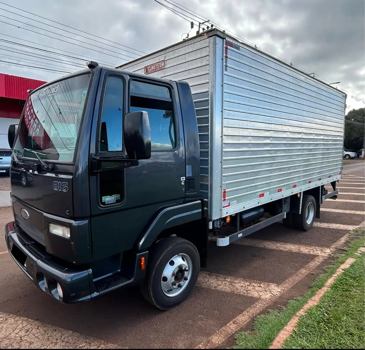 Ford Cargo 816 Baú