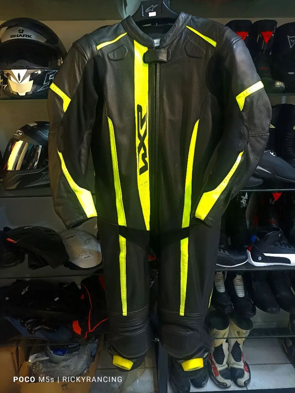 Macacão wxr 54 Eur uma peça não e Tutto não e Forza nem alpinestars  - Foto 2