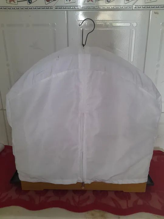 Gaiola para Pássaros em plástico e arame - Foto 3