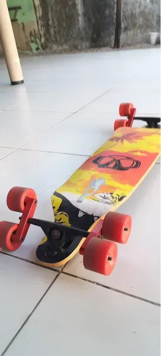 Skate 8 rodas rebaixado novo