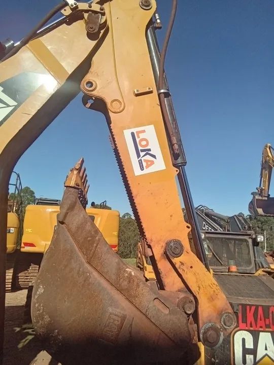 Retroescavadeira Caterpillar 416 - Foto 3